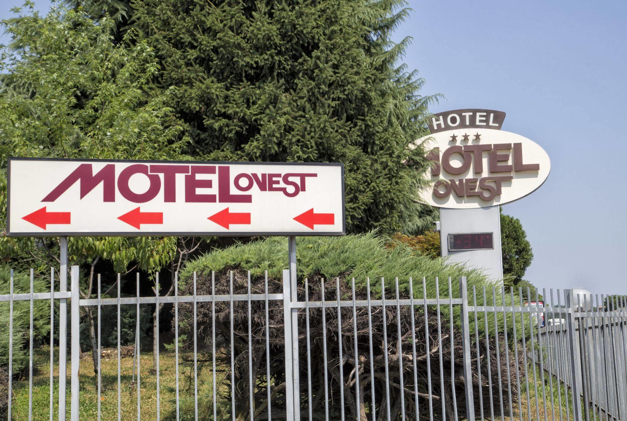 Hotel Motel Ovest Vittuone Exterior foto